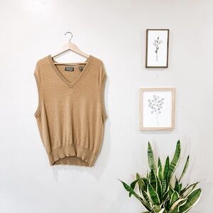 100% cashmere Lord and Taylor Sweater Vest